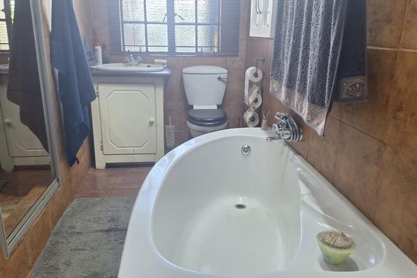 4 Bedroom Property for Sale in Bodorp North West